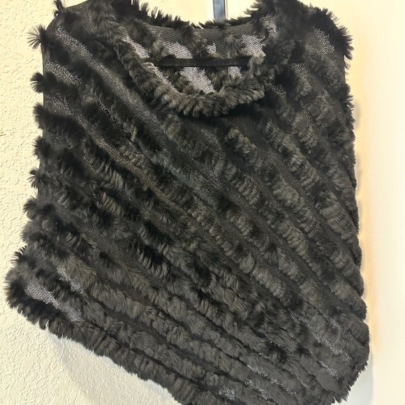 Chic Black Rabbit Fur Poncho - Picture 2 of 2